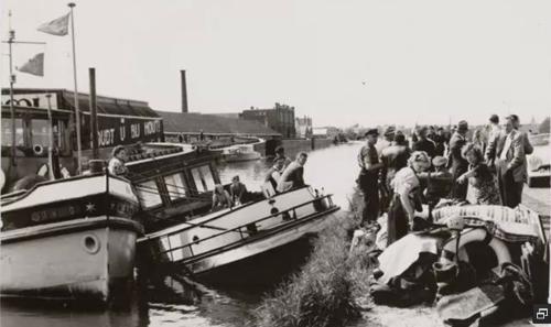 1052_19550601_2_drie_gebroeders_in_aanvaring_op_de_weespertrekvaart_met_de_sleepboot_janjo